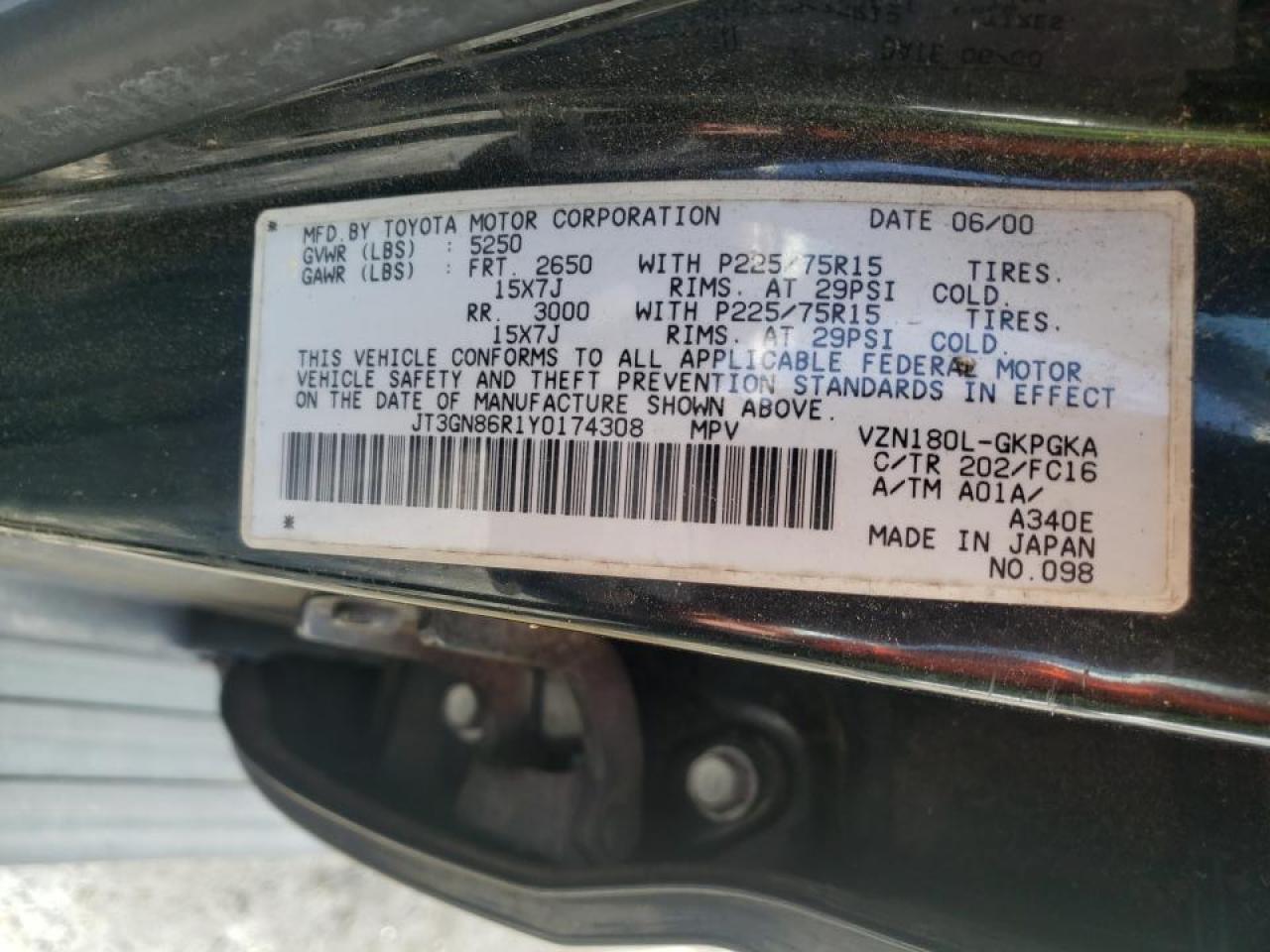 Photo 10 from auction – 2000 TOYOTA 4RUNNER SR with VIN JT3GN86R1Y0174308