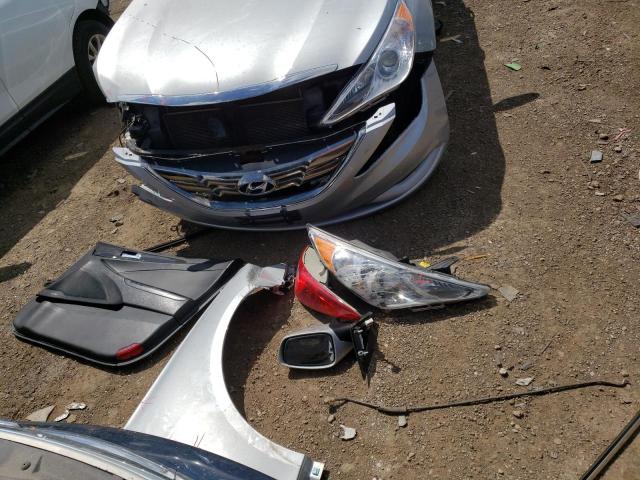 Photo 9 from auction – 2012 HYUNDAI SONATA SE with VIN 5NPEC4AC2CH435185