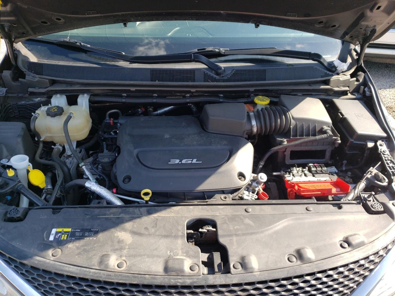 Photo 7 from auction – 2018 CHRYSLER PACIFICA T with VIN 2C4RC1FG1JR353556