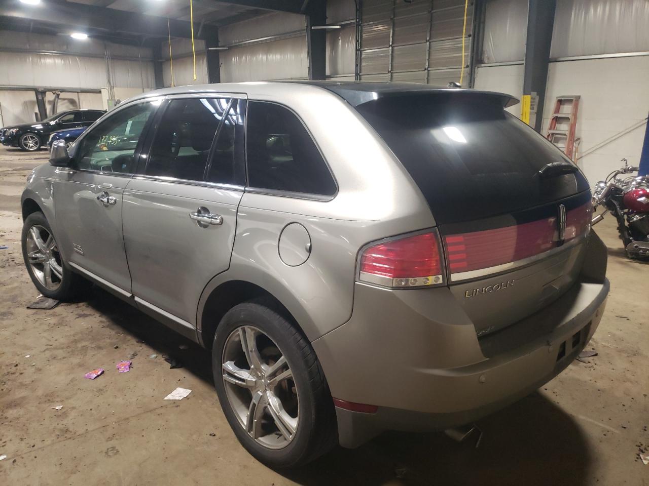 Photo 3 from auction – 2008 LINCOLN MKX with VIN 2LMDU88C58BJ02648