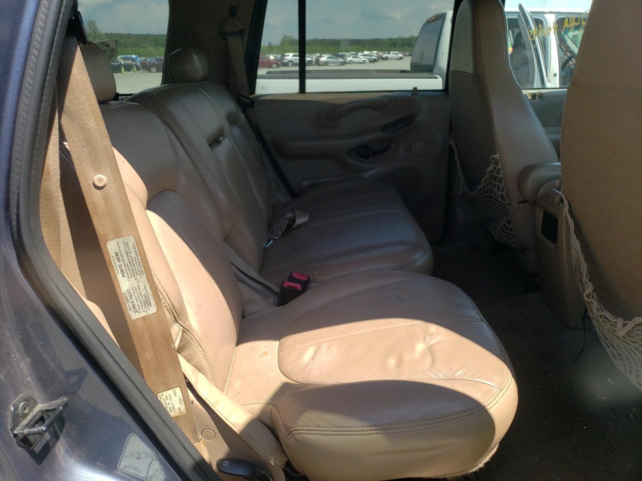 Photo 6 from auction – 1998 FORD EXPEDITION with VIN 1FMPU18L0WLB85127