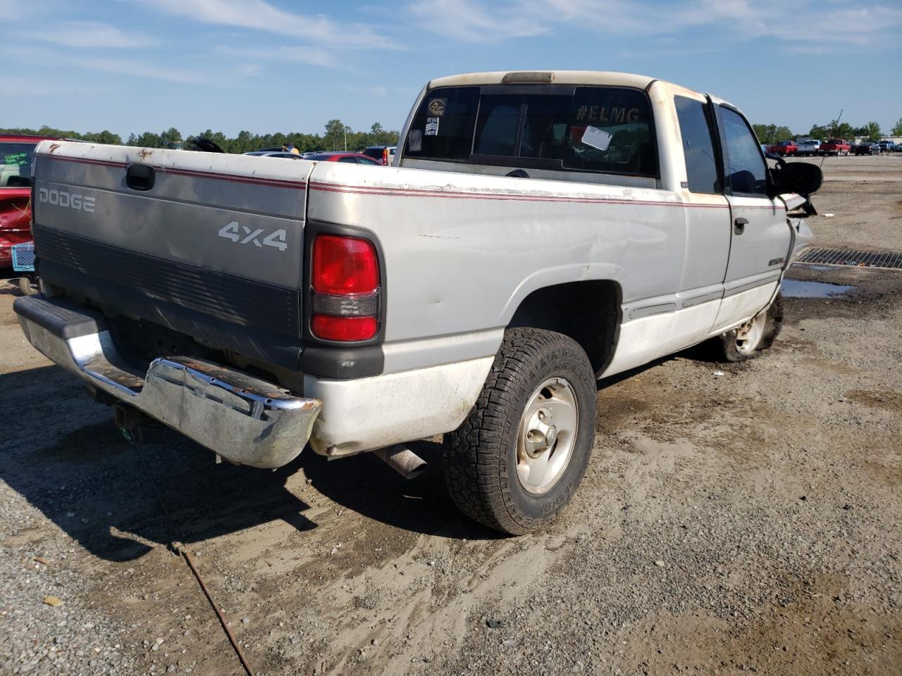Photo 4 from auction – 1998 DODGE RAM 1500 with VIN 3B7HF12Y2WM262523