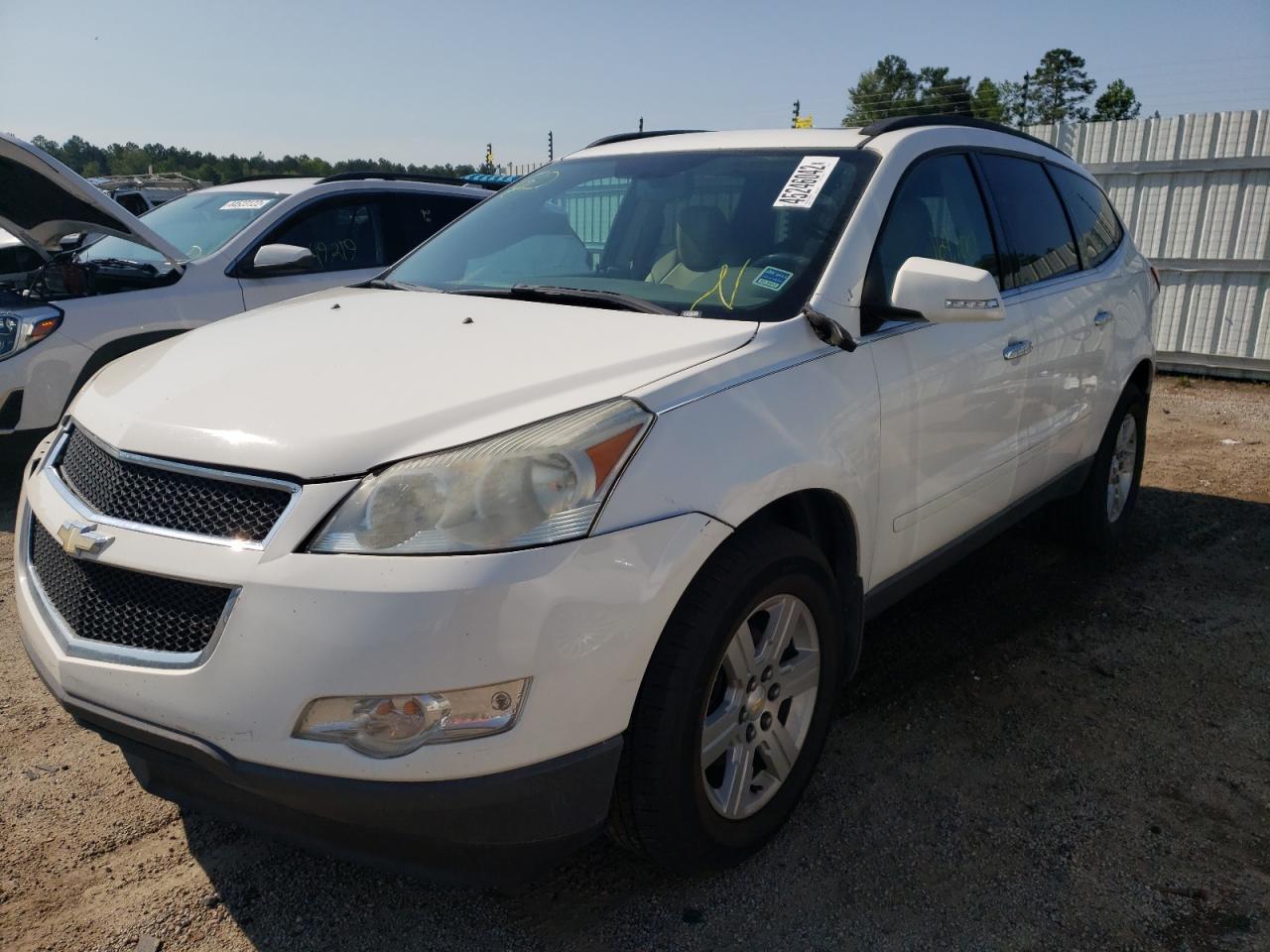 Photo 2 from auction – 2011 CHEVROLET TRAVERSE L with VIN 1GNKRJED6BJ232798