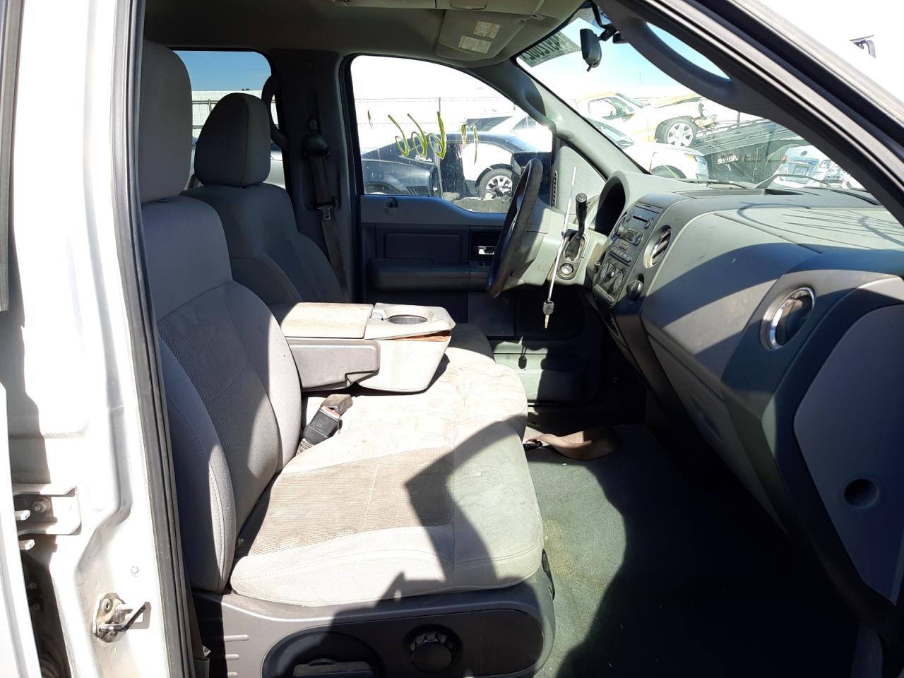 Photo 5 from auction – 2005 FORD F150 SUPER with VIN 1FTPW12525KC85839