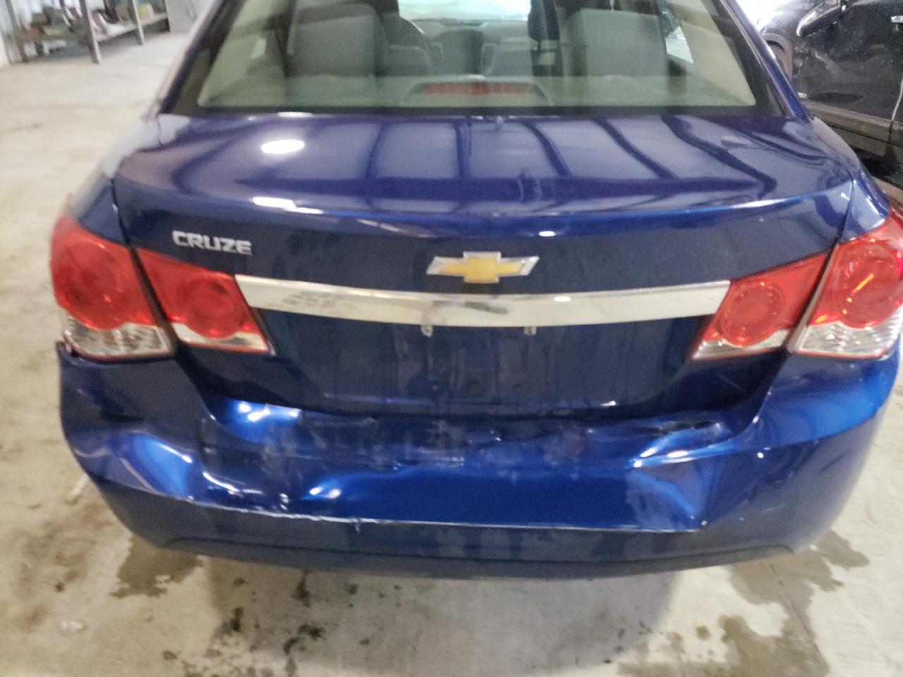 Photo 9 from auction – 2012 CHEVROLET CRUZE with VIN 1G1PC5SH2C7271569
