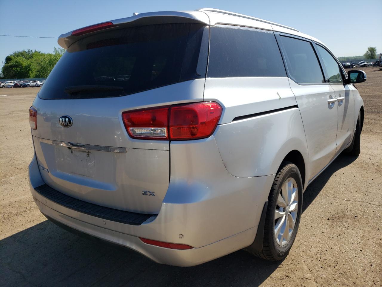 Photo 4 from auction – 2016 KIA SEDONA EX with VIN KNDMC5C12G6147695