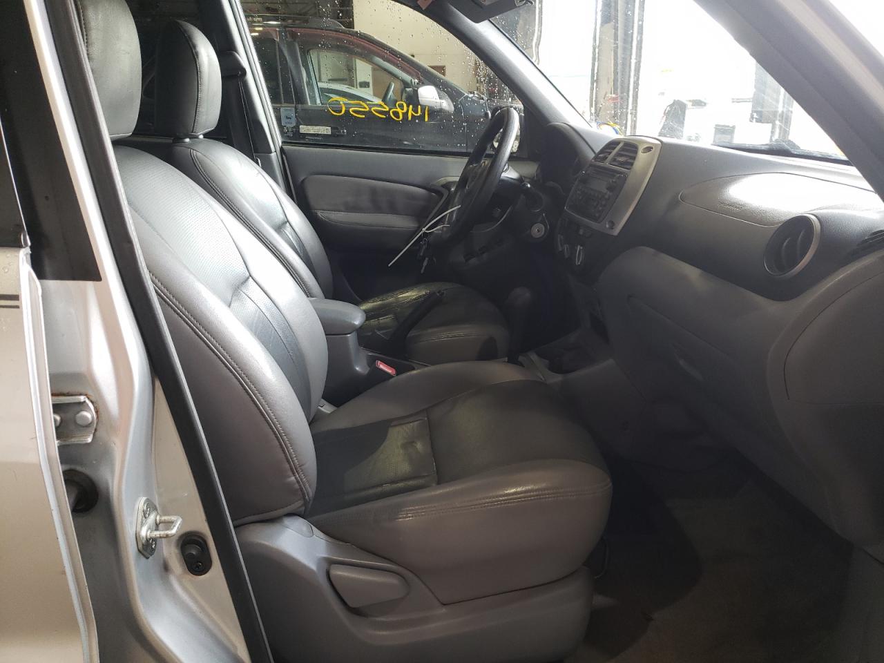 Photo 5 from auction – 2002 TOYOTA RAV4 with VIN JTEGH20V920066835