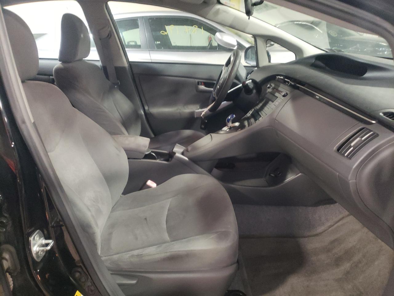 Photo 5 from auction – 2010 TOYOTA PRIUS with VIN JTDKN3DU8A0035802