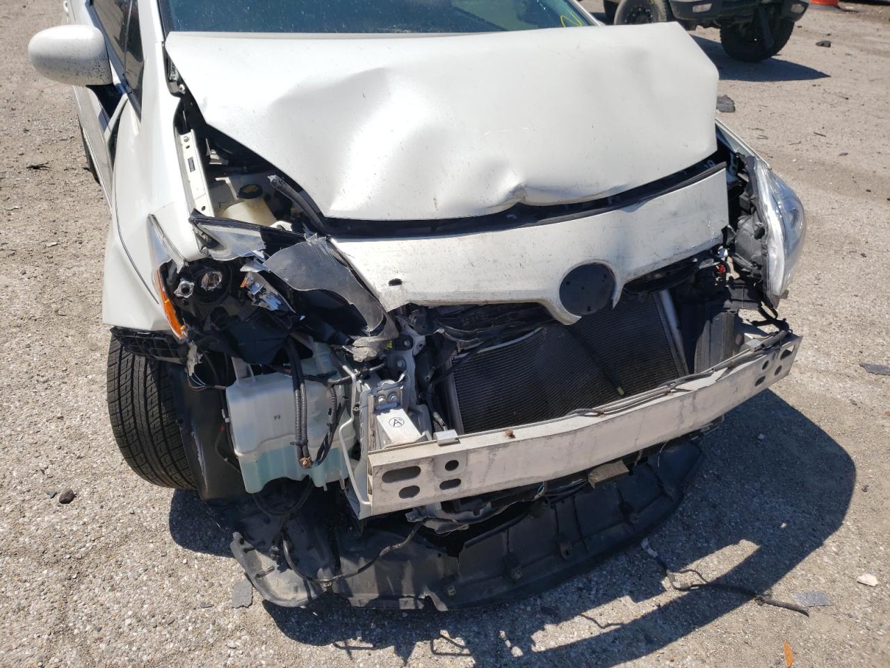 Photo 9 from auction – 2011 TOYOTA PRIUS with VIN JTDKN3DU2B1433227