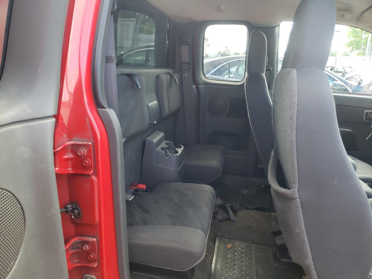 Photo 6 from auction – 2005 CHEVROLET COLORADO with VIN 1GCCS196X58152736