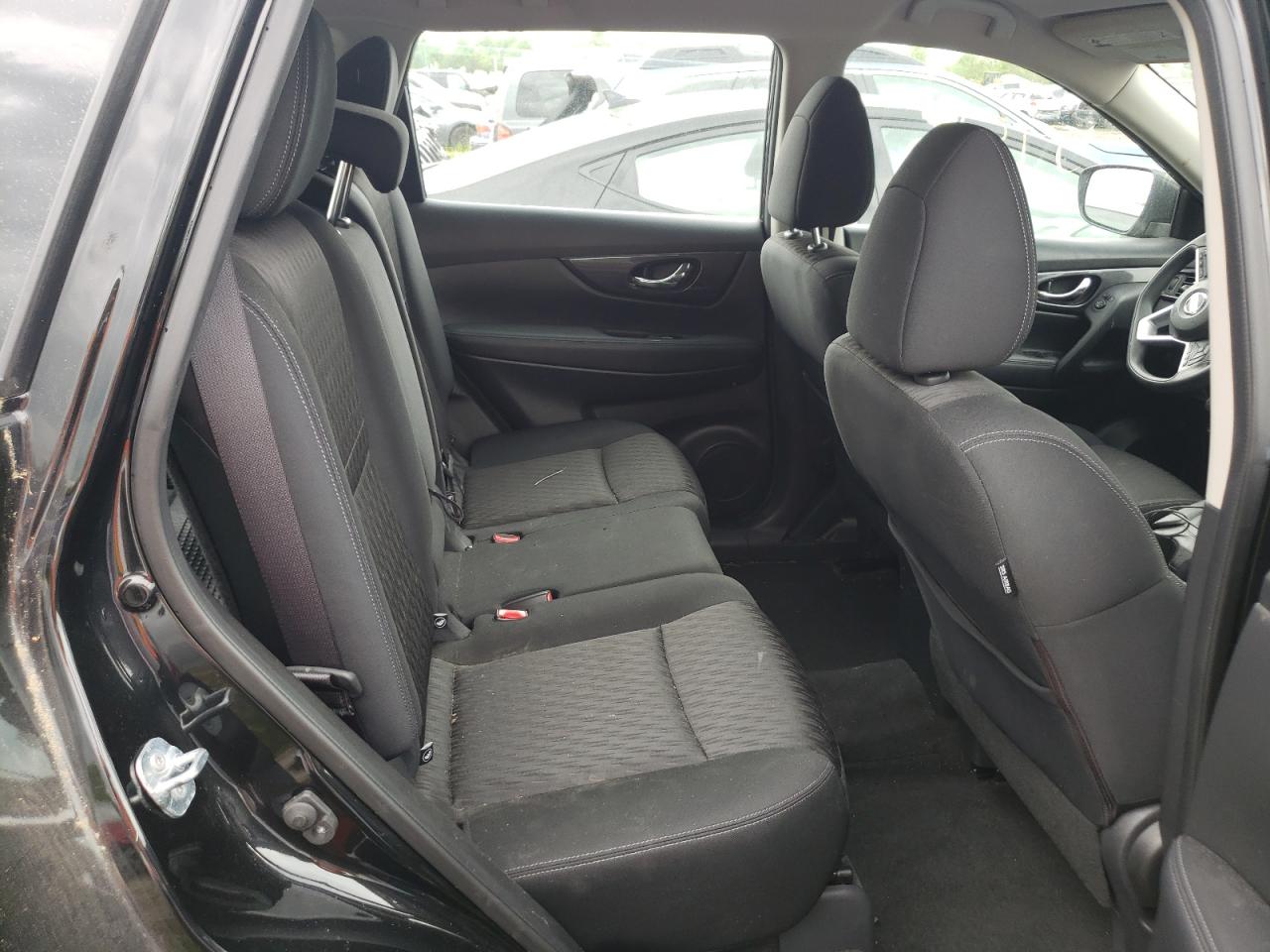 Photo 6 from auction – 2017 NISSAN ROGUE S with VIN KNMAT2MV0HP537726