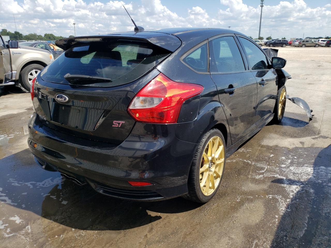 Photo 13 from auction – 2014 FORD FOCUS ST with VIN 1FADP3L90EL165471