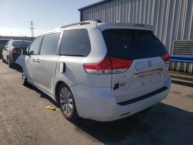 Photo 3 from auction – 2014 TOYOTA SIENNA XLE with VIN 5TDYK3DCXES508838