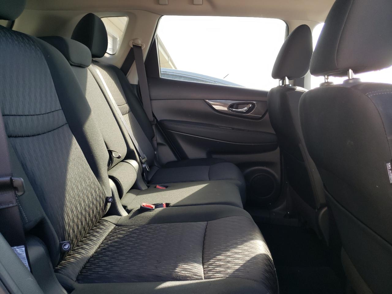 Photo 6 from auction – 2018 NISSAN ROGUE S with VIN KNMAT2MV7JP557574