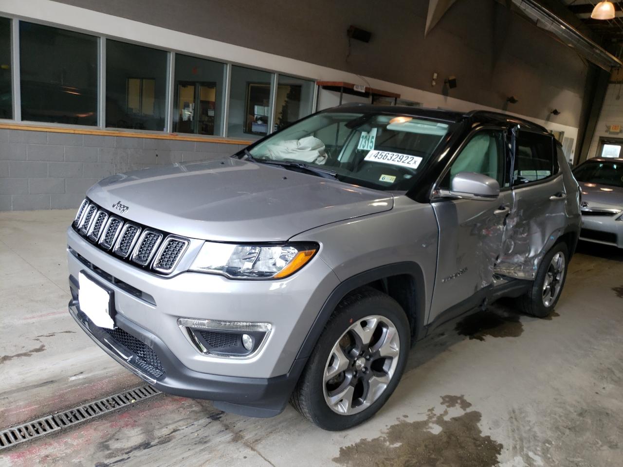 Photo 2 from auction – 2019 JEEP COMPASS LI with VIN 3C4NJCCB3KT649492