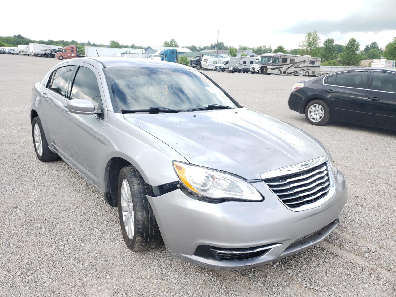 CHRYSLER 200 TOURIN 2013 with VIN 1C3CCBBB2DN727975 - Photo from auction