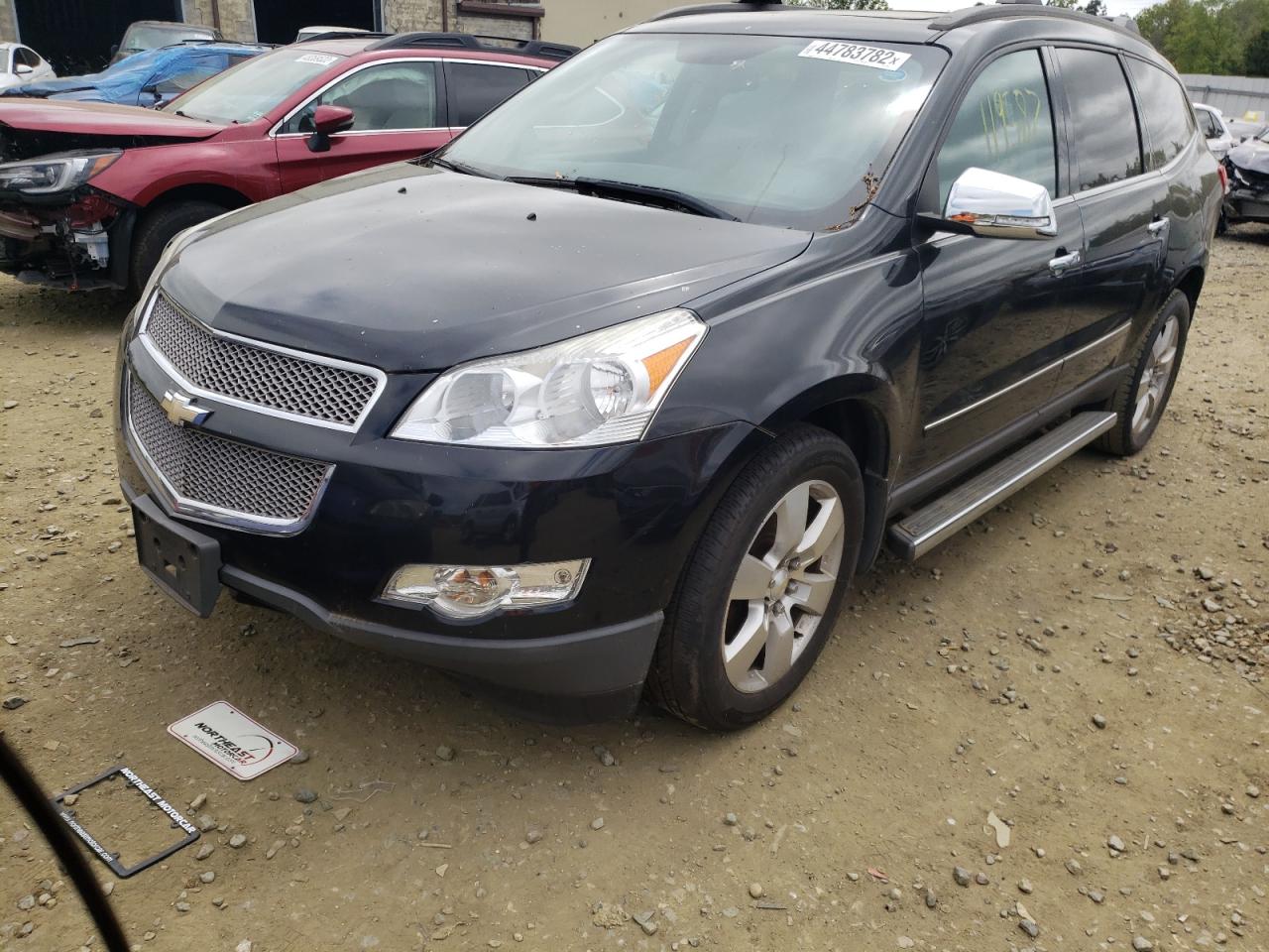 Photo 2 from auction – 2011 CHEVROLET TRAVERSE L with VIN 1GNKVLEDXBJ313892