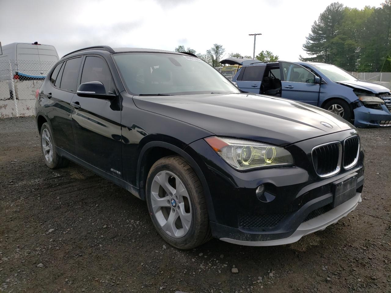 BMW X1 SDRIVE2 2015 with VIN WBAVM1C54FV318655 - Photo from auction