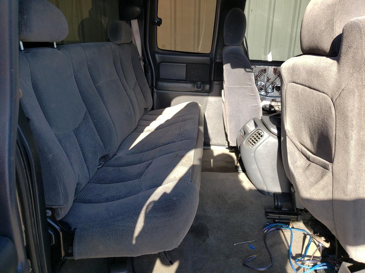 Photo 6 from auction – 2001 CHEVROLET SILVERADO with VIN 2GCEC19T611238165
