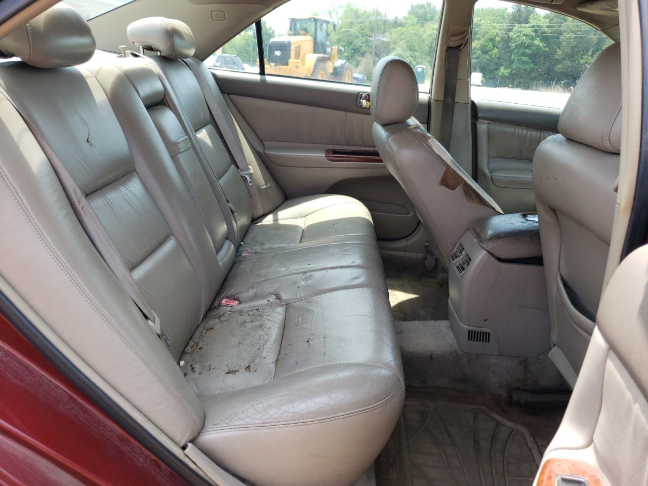 Zdjęcie 6 z aukcji – 2002 TOYOTA CAMRY LE z VIN 4T1BF30K02U001070