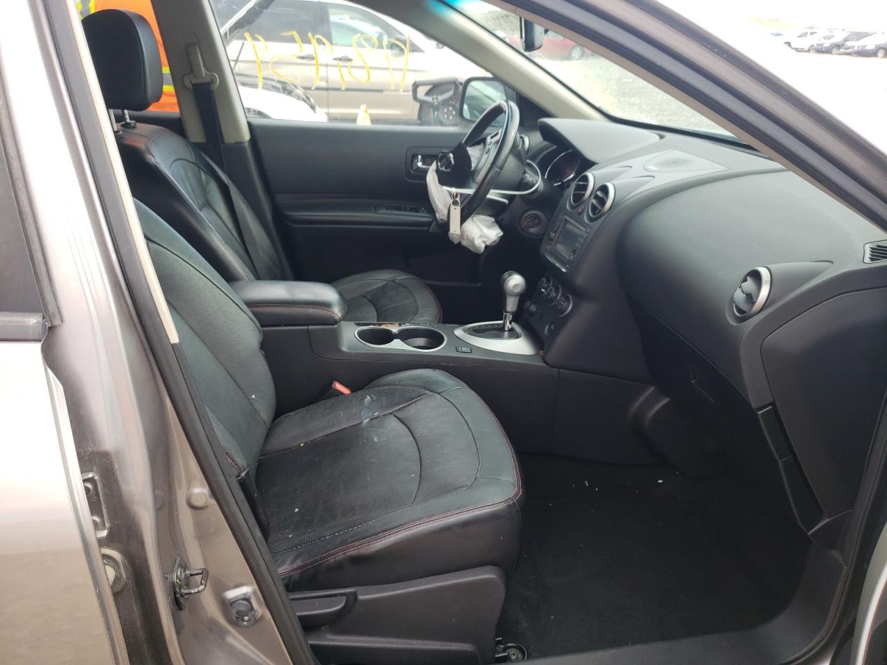 Photo 5 from auction – 2013 NISSAN ROGUE S with VIN JN8AS5MV2DW609163