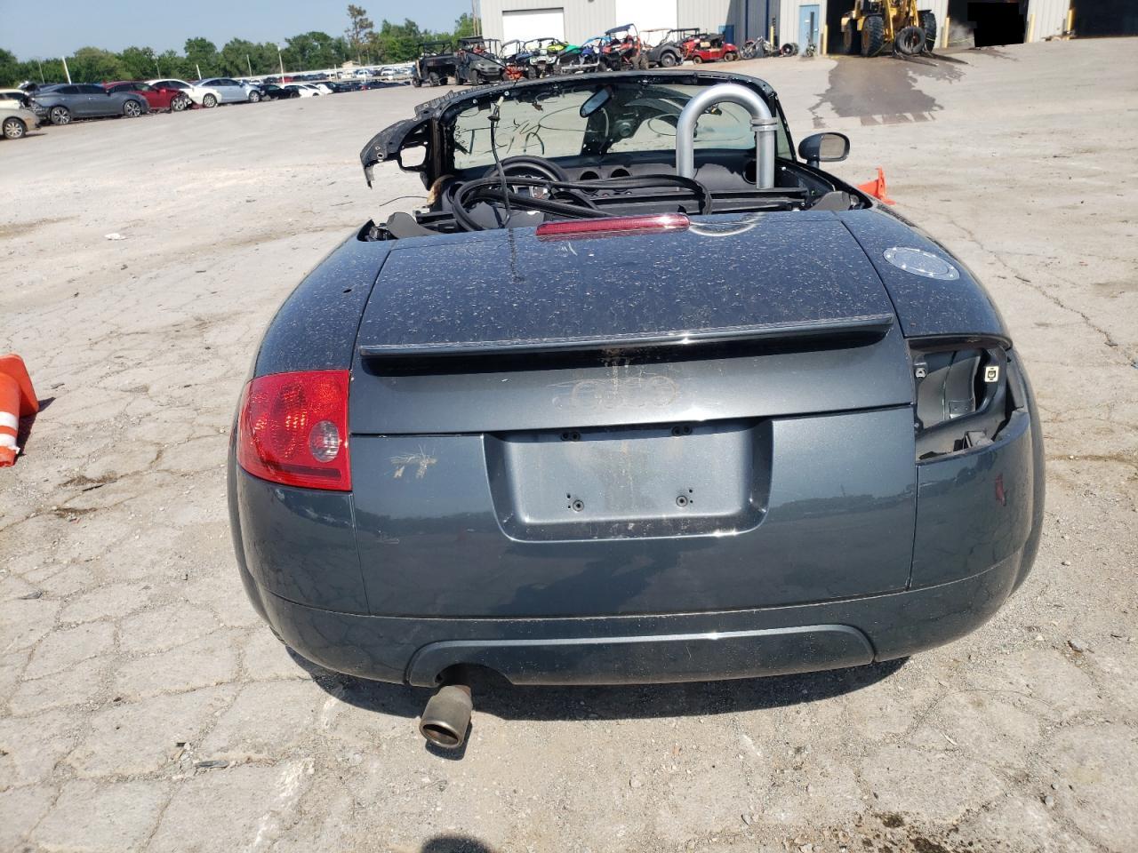 Photo 6 from auction – 2004 AUDI TT with VIN TRUTC28N941013948