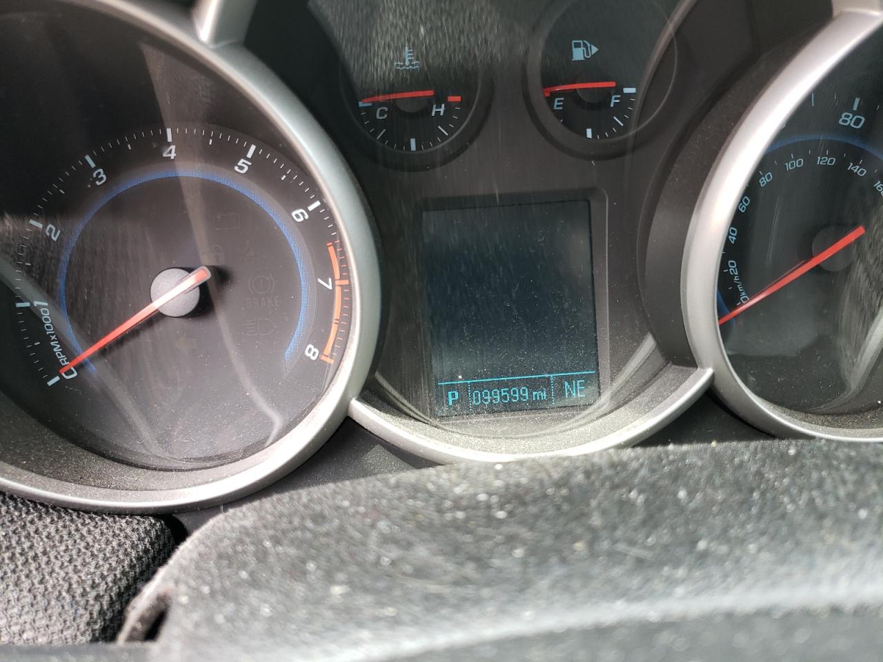 Photo 8 from auction – 2014 CHEVROLET CRUZE with VIN 1G1PC5SB3E7282630