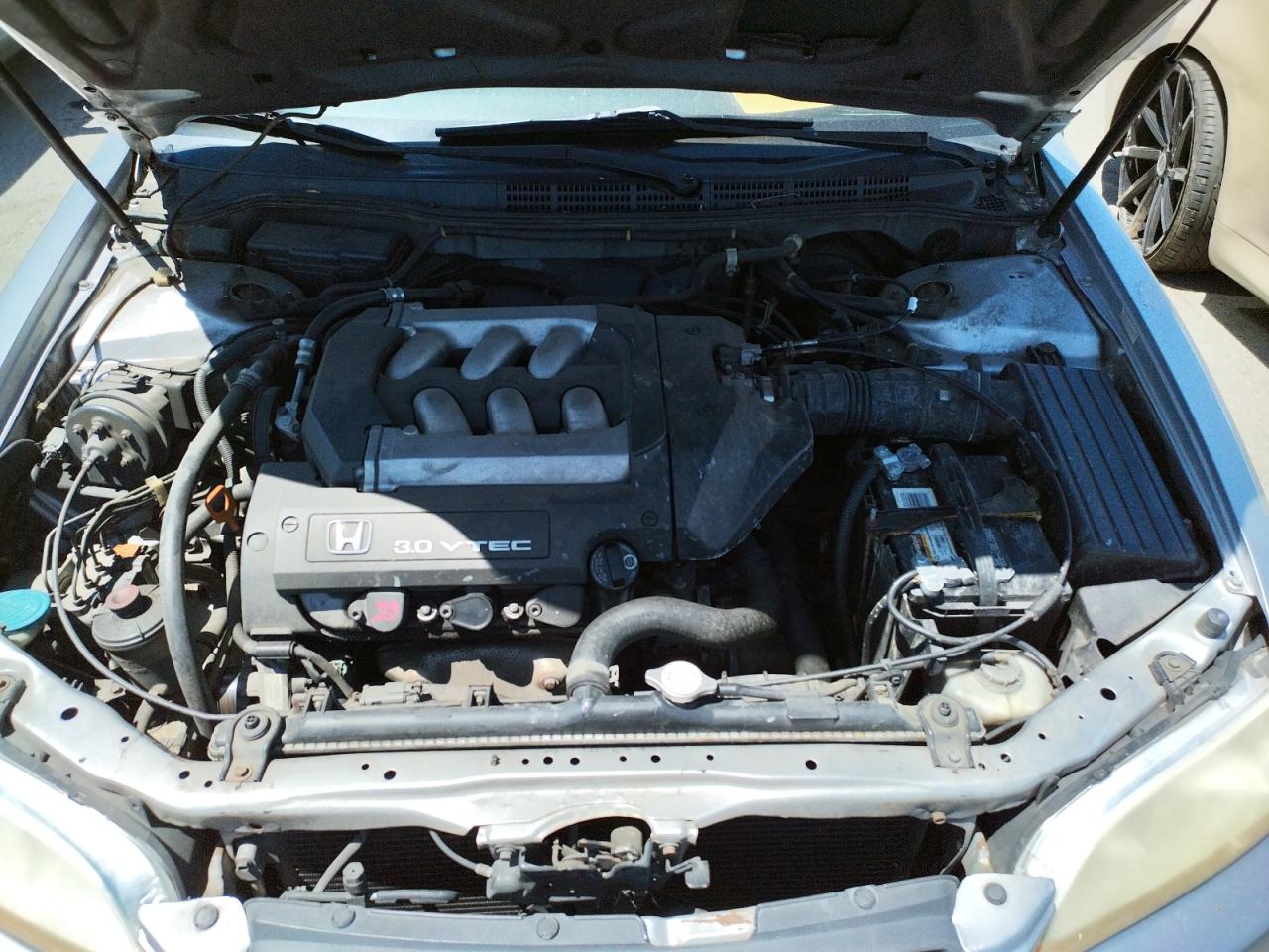 Photo 7 from auction – 2000 HONDA ACCORD EX with VIN 1HGCG2255YA027893