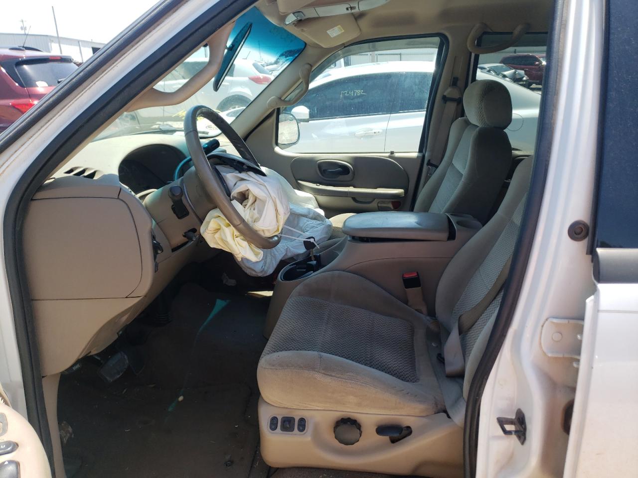 Photo 5 from auction – 2001 FORD F150 SUPER with VIN 1FTRW07L21KF50988