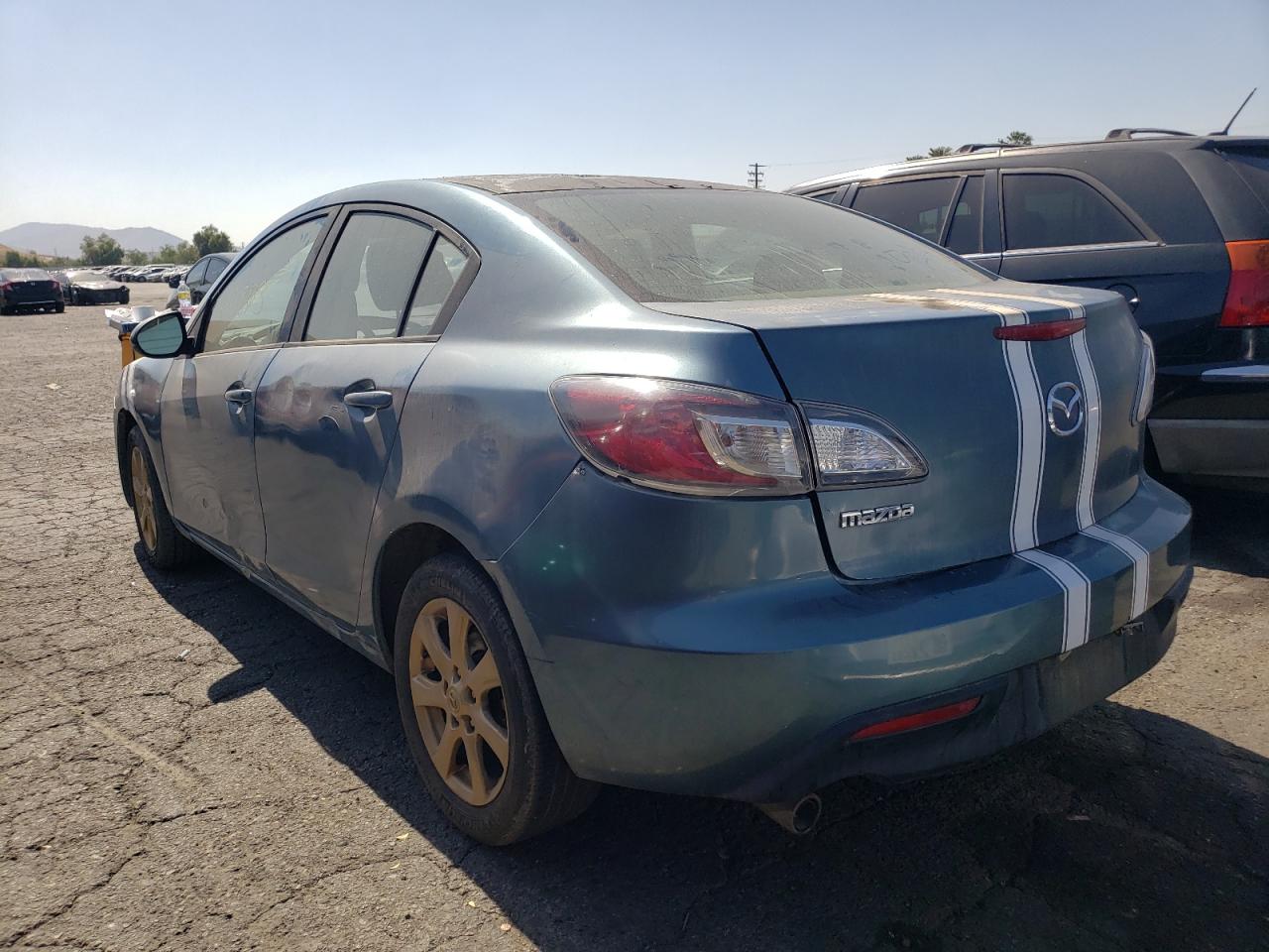 Photo 3 from auction – 2010 MAZDA 3 I with VIN JM1BL1SG1A1304286