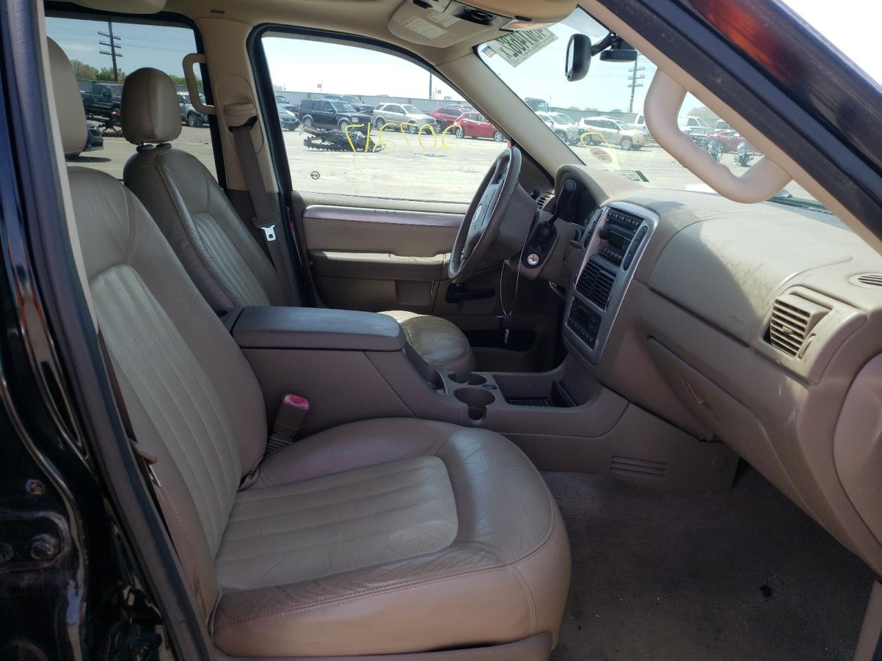 Photo 5 from auction – 2005 MERCURY MOUNTAINEE with VIN 4M2DU86W95ZJ26645