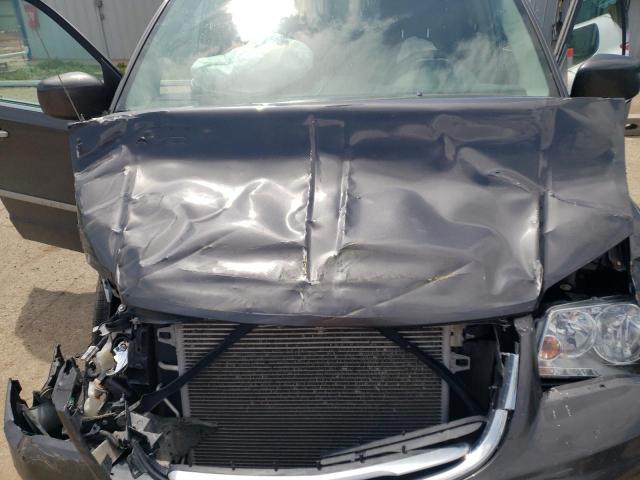 Photo 7 from auction – 2015 CHRYSLER TOWN & COU with VIN 2C4RC1BG3FR662250