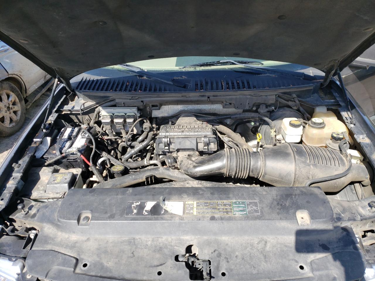 Photo 7 from auction – 2006 FORD EXPEDITION with VIN 1FMPU15516LA39745