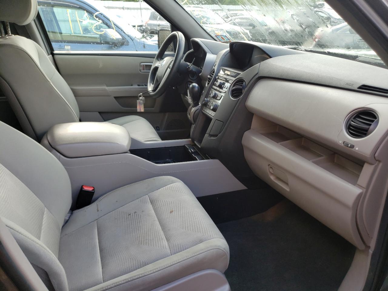 Photo 5 from auction – 2013 HONDA PILOT LX with VIN 5FNYF4H20DB074167