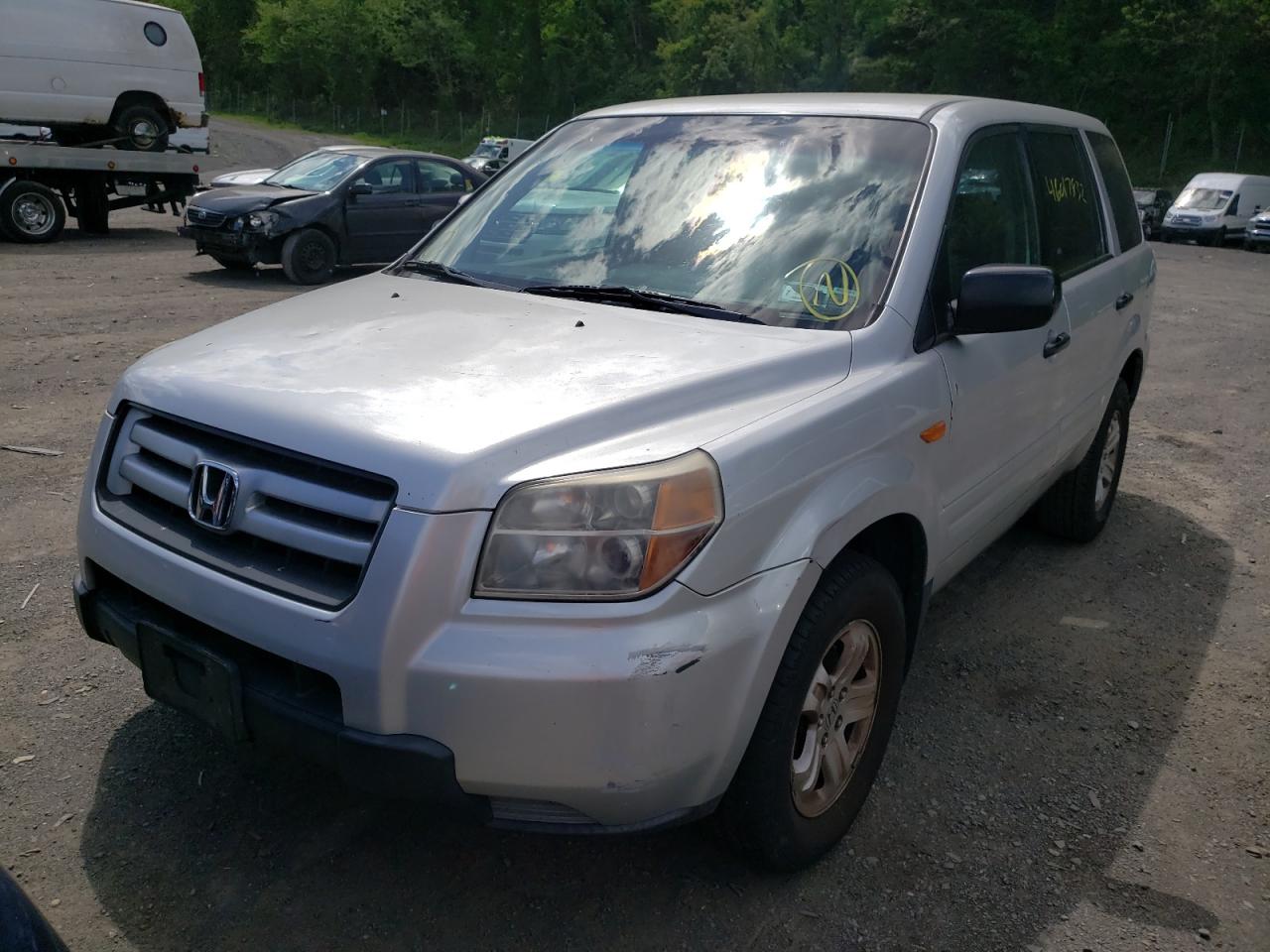Photo 2 from auction – 2007 HONDA PILOT LX with VIN 5FNYF18117B021472