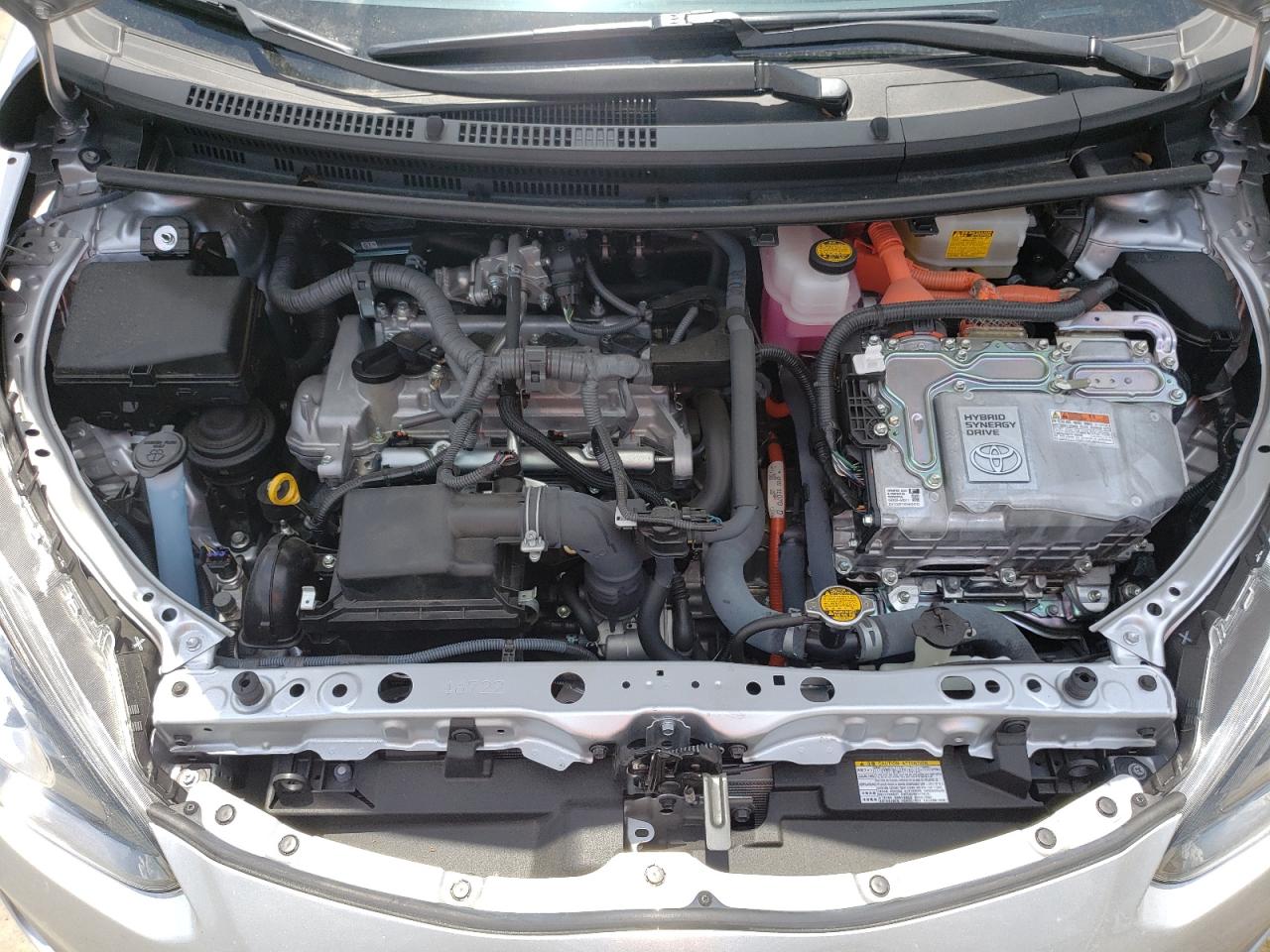 Photo 7 from auction – 2015 TOYOTA PRIUS C with VIN JTDKDTB34F1098412