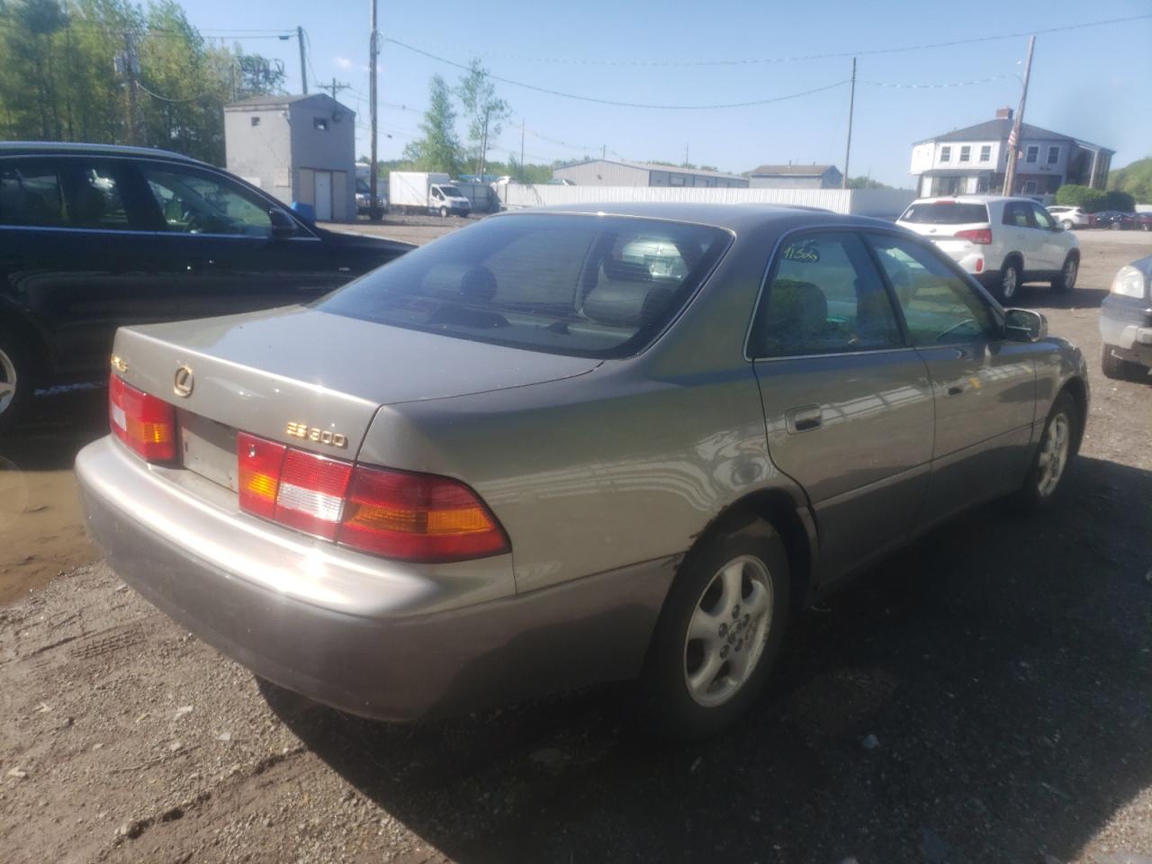 Photo 4 from auction – 1998 LEXUS ES 300 with VIN JT8BF28G6W5023927