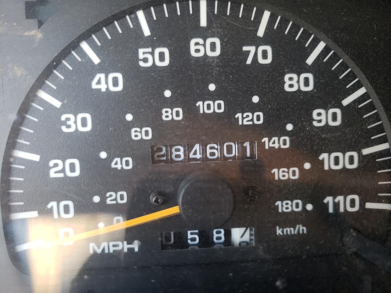 Photo 8 from auction – 1997 TOYOTA 4RUNNER with VIN JT3GN86R6V0028305
