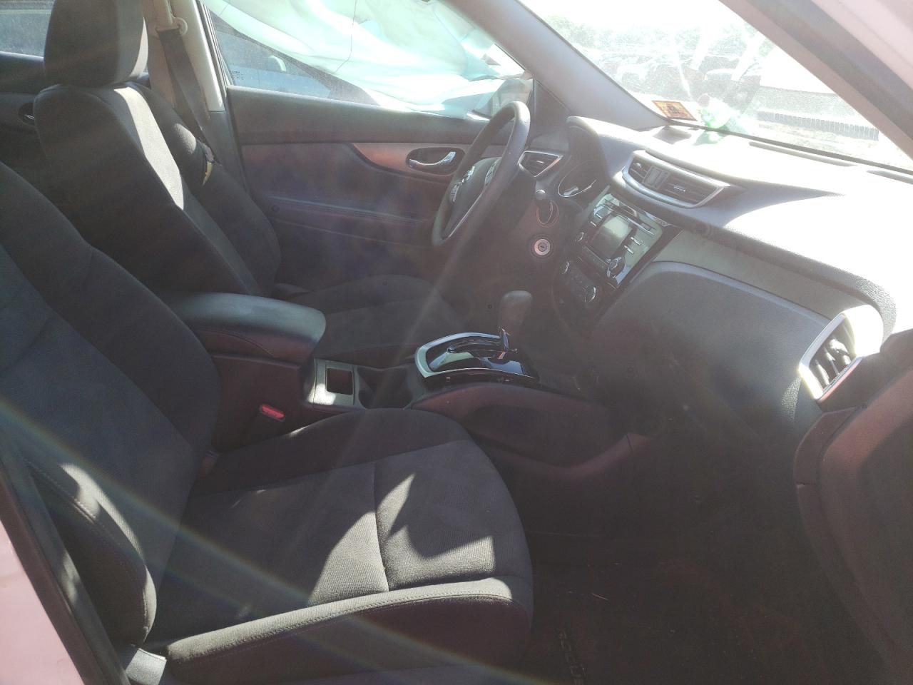 Photo 5 from auction – 2016 NISSAN ROGUE S with VIN KNMAT2MV8GP723920