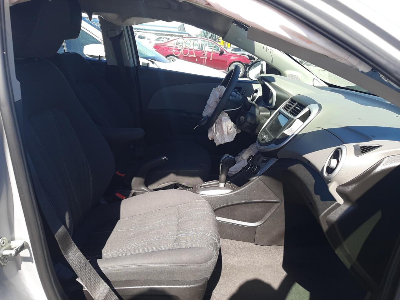 Photo 5 from auction – 2019 CHEVROLET SONIC LT with VIN 1G1JD5SB3K4113207