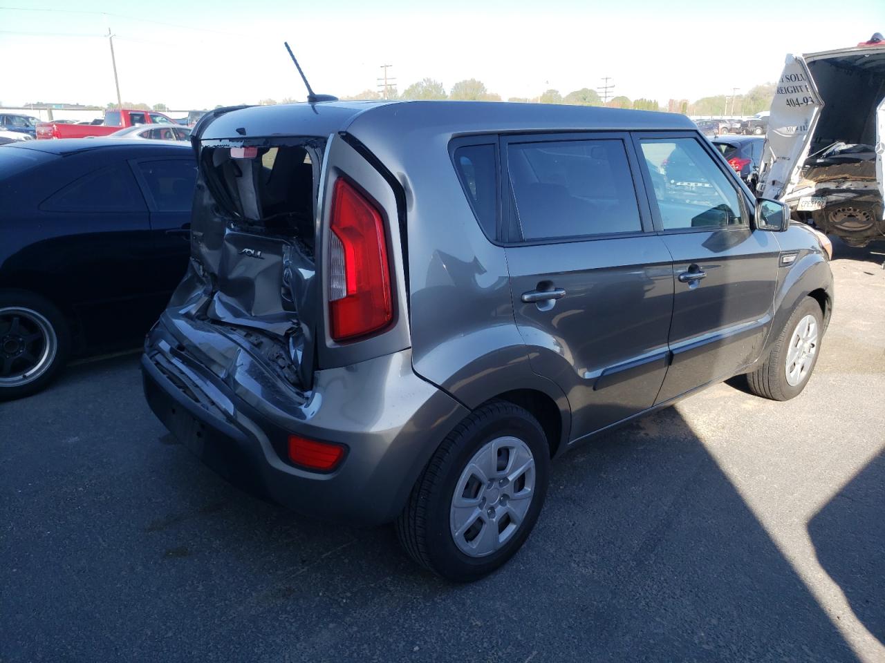 Photo 4 from auction – 2013 KIA SOUL with VIN KNDJT2A50D7566920