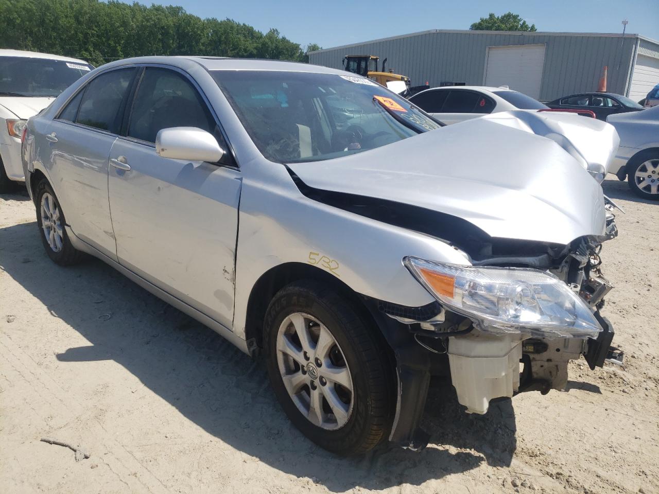 TOYOTA CAMRY BASE 2011 with VIN 4T1BF3EK7BU229043 - Photo from auction