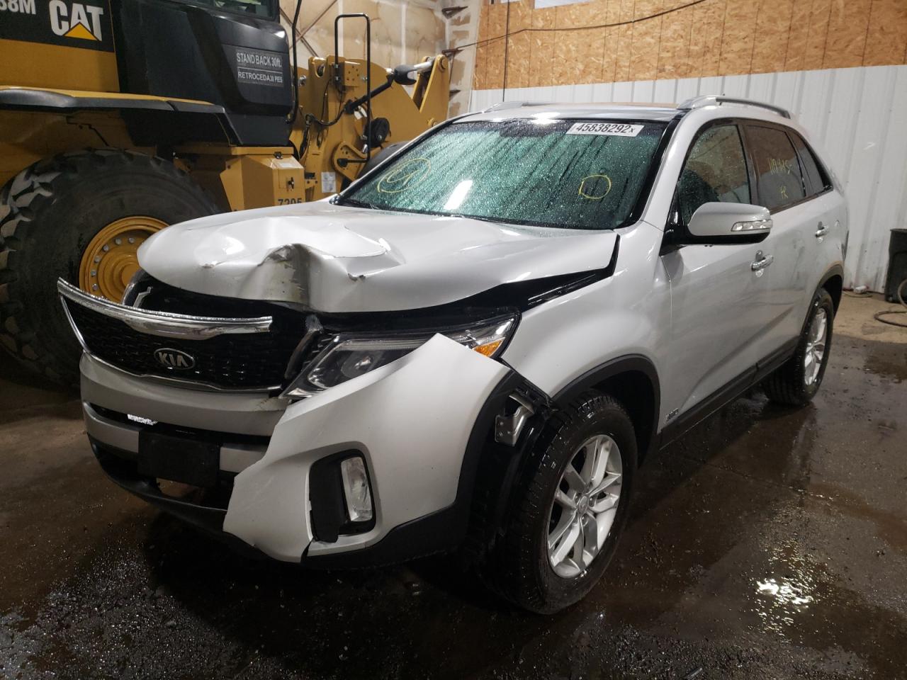 Photo 2 from auction – 2014 KIA SORENTO LX with VIN 5XYKTDA65EG467152