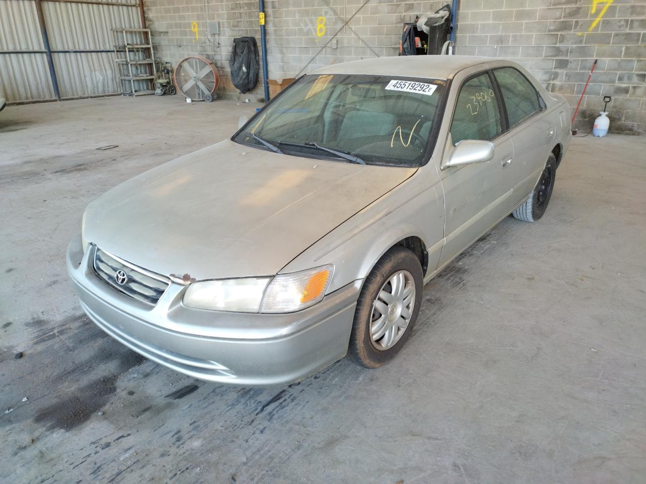 Photo 2 from auction – 2000 TOYOTA CAMRY with VIN 4T1BF28K7YU114392