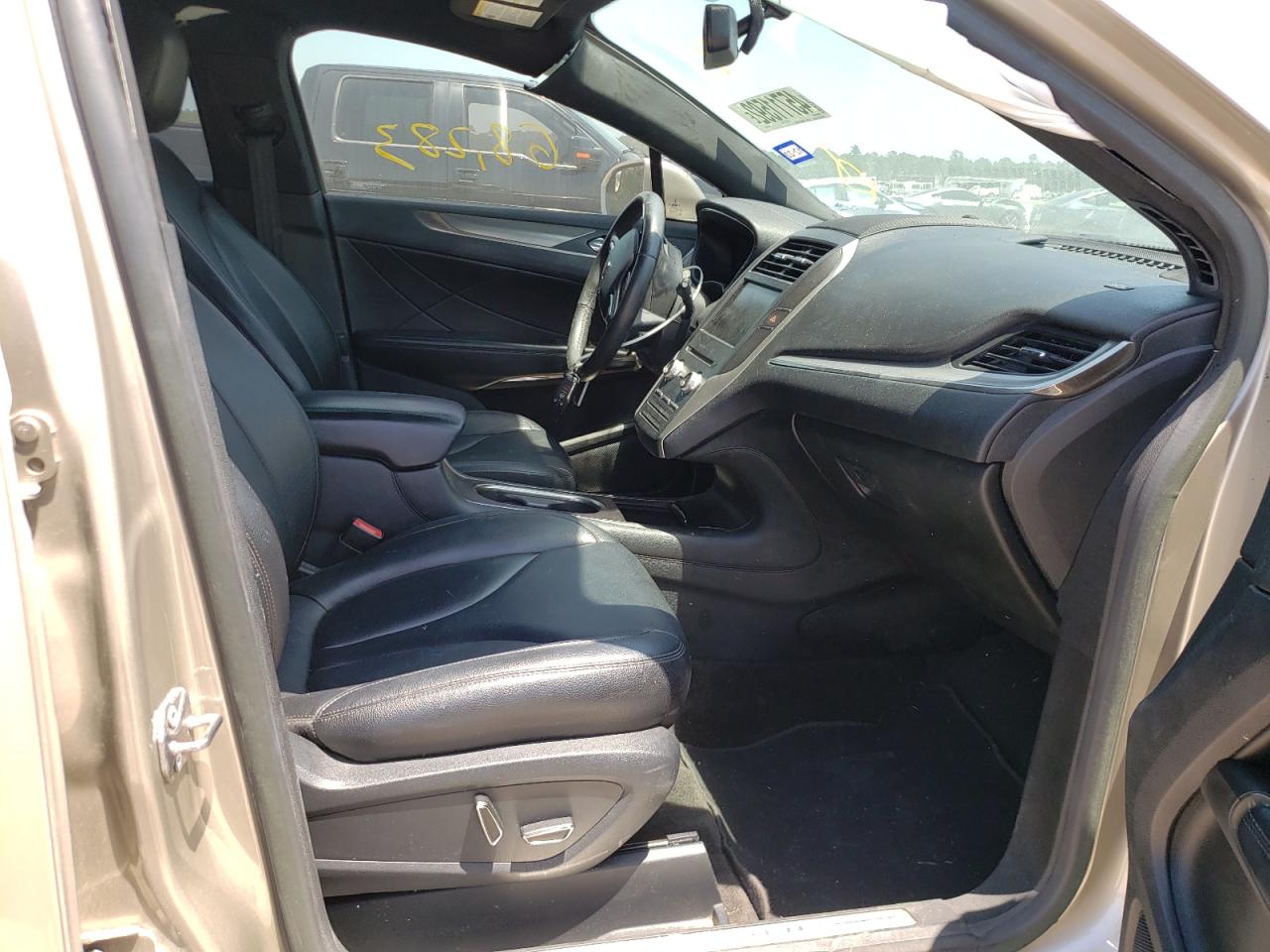 Photo 5 from auction – 2015 LINCOLN MKC with VIN 5LMCJ1A98FUJ47738