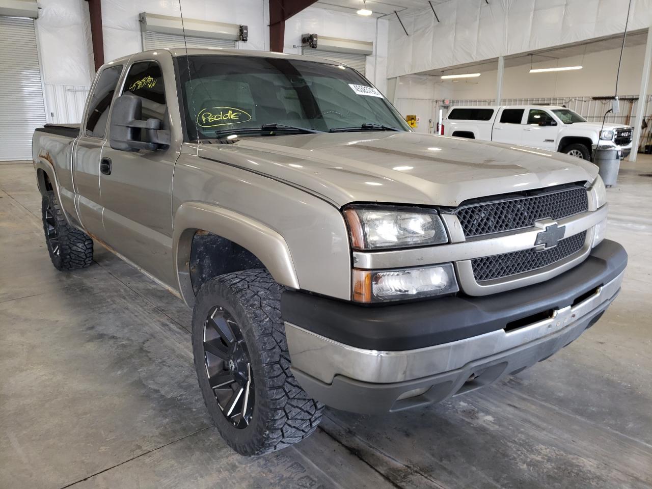CHEVROLET SILVERADO 2003 with VIN 1GCEK19T33E163817 - Photo from auction