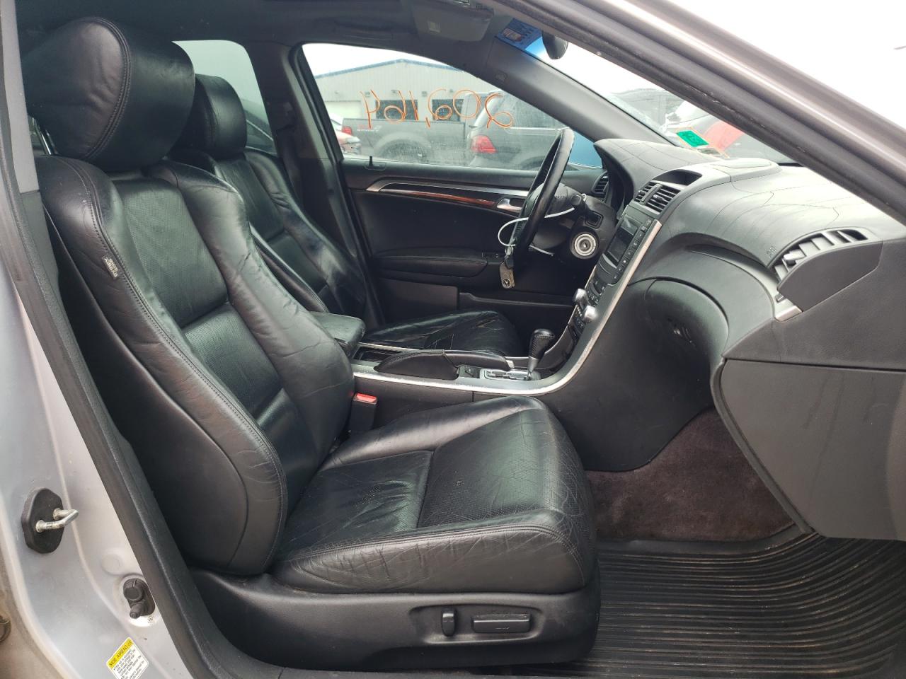 Photo 5 from auction – 2004 ACURA TL with VIN 19UUA66244A039606