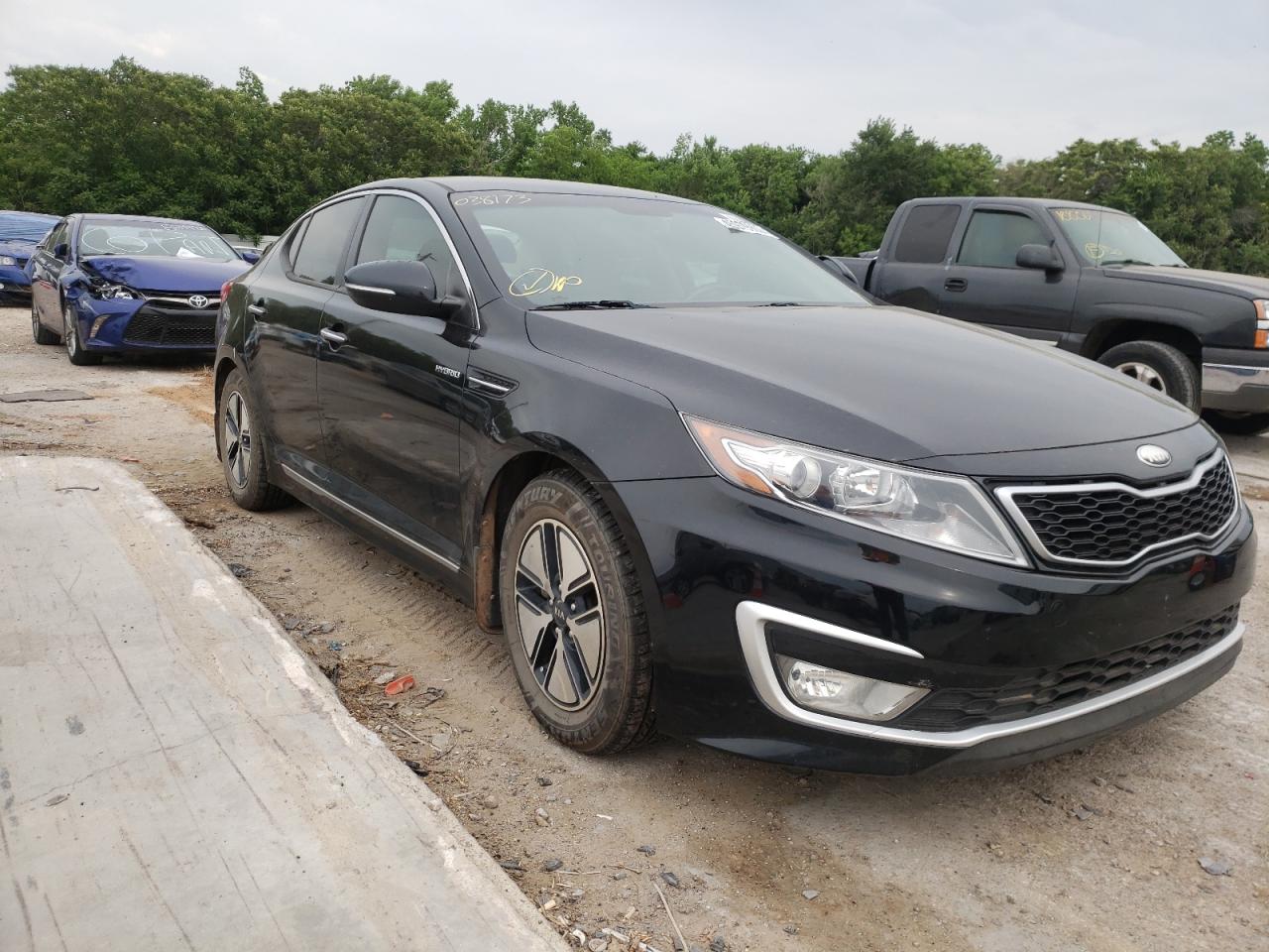 KIA OPTIMA HYB 2013 with VIN KNAGM4AD8D5038173 - Photo from auction