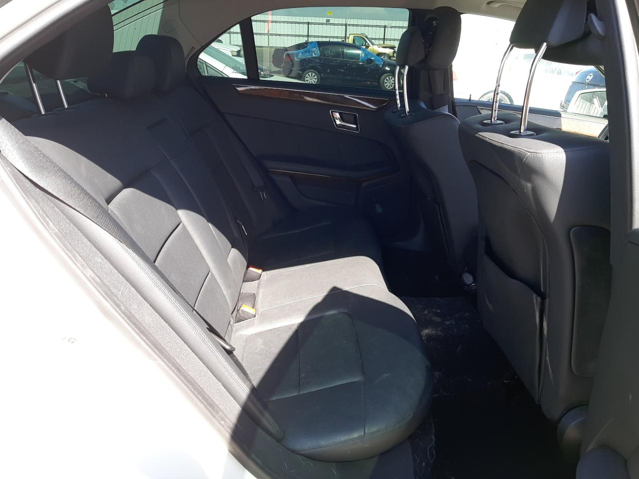 Photo 6 from auction – 2011 MERCEDES-BENZ E 350 with VIN WDDHF5GB3BA369394