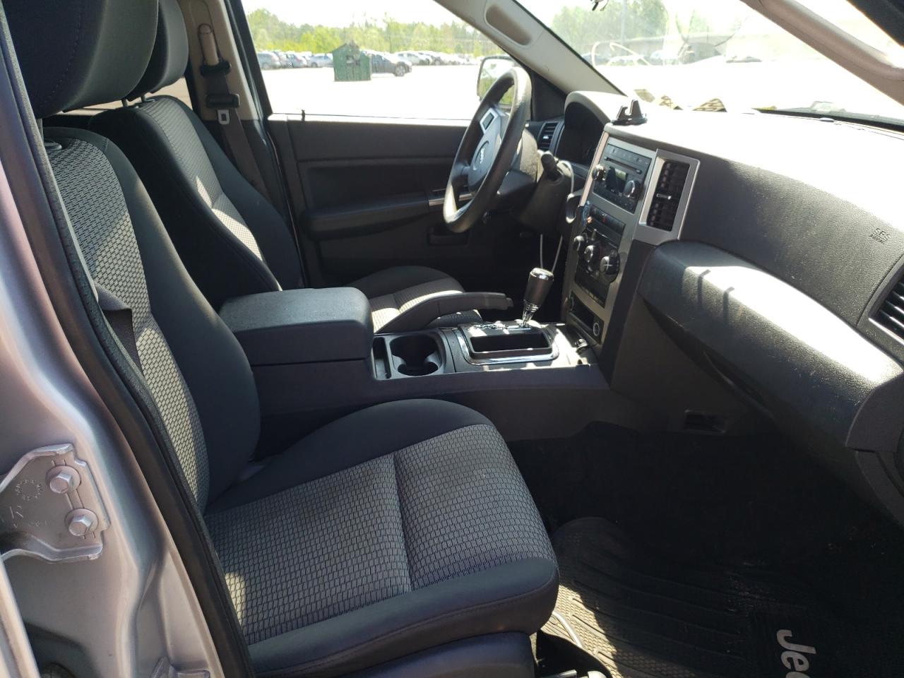 Photo 5 from auction – 2008 JEEP CHEROKEE with VIN 1J8GR48K28C147067